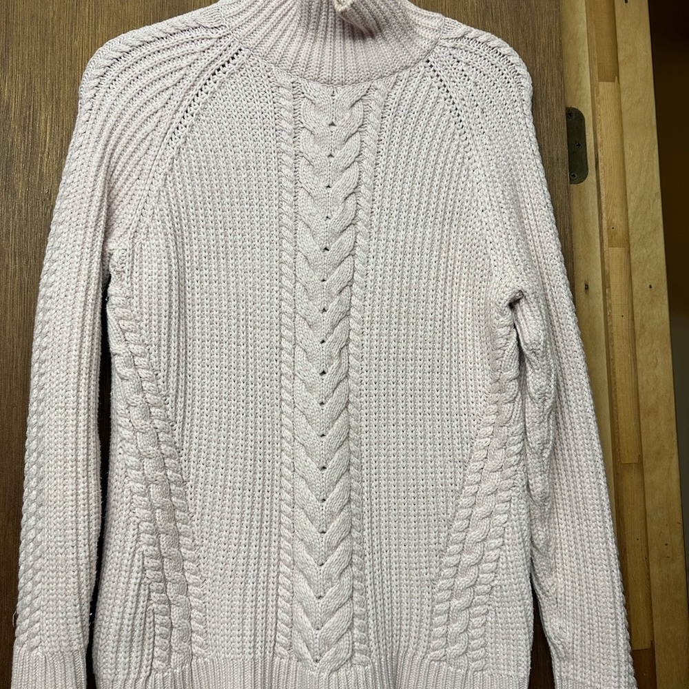 Lululemon cable knit, tunic sweater.  Size 4, pale pink, excellent condition!